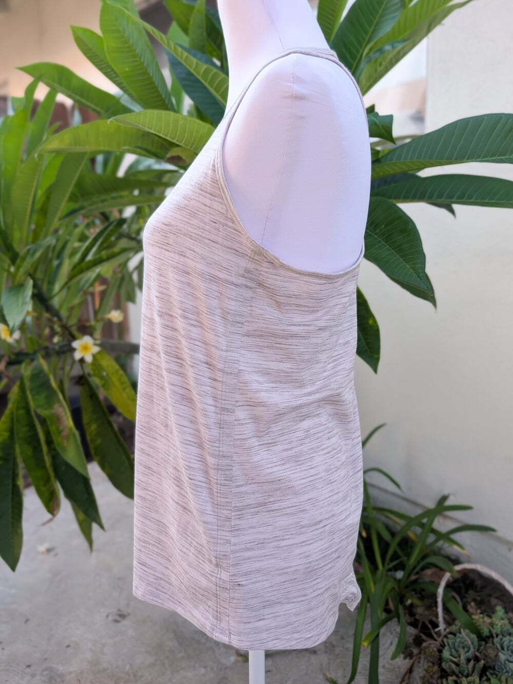 Athleta Essence Vital tie back tank heather gray size small VGUC athleisure yoga - Picture 4 of 10